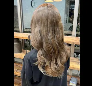 ロング カラー feel advance所属・榊田 怜奈のヘアスタイル