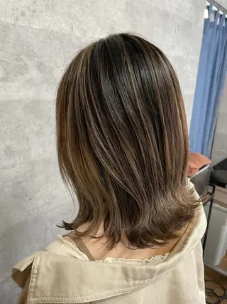 ミディアム SALOWIN心斎橋Suite店所属・ブリーチ毛にもできる 縮毛矯正|鷹司郎のヘアスタイル