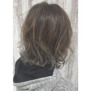 ミディアム カラー ヘアアレンジ 透明感♡︎♡︎ 佐々木早苗のヘアスタイル