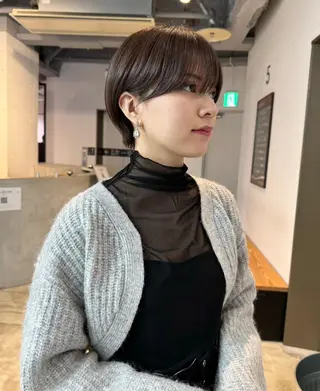 ミディアム カラー CEINE loqのヘアスタイル