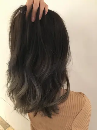 ミディアム カラー due hair 京都駅前店 MILBON オージュア認定サロン【デューヘアー】所属・ハイトーンブリーチ 土坂 由志【京都】のヘアスタイル