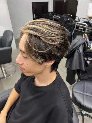 ショート 亀田 泰生のヘアスタイル