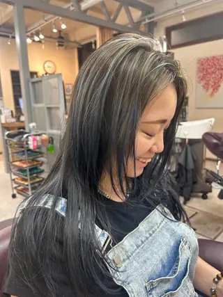 ロング カラー 井上 萌のヘアスタイル