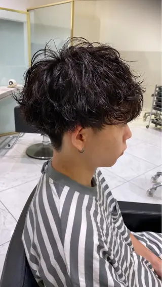 ショート パーマ メンズ 髪質改善 安田萌吾のヘアスタイル