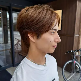 ショート カラー Hinako🦋 ブリーチカラーのヘアスタイル