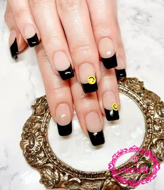 ネイル CROWN プライベートサロンのネイルデザイン