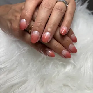 ネイル ホワイトニング専門サロンGLOW所属・GLOW a_nailのネイルデザイン