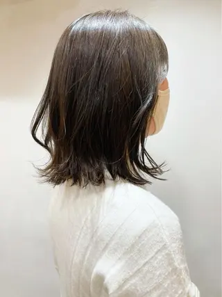 ミディアム カラー あずまぐち めぐみのヘアスタイル