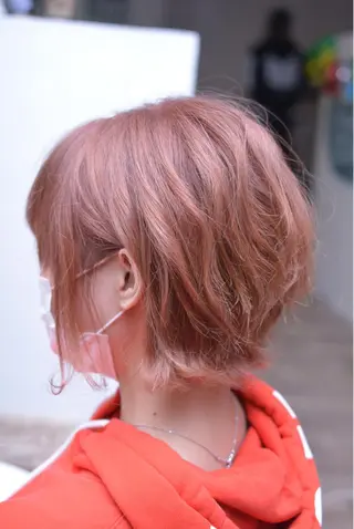 ショート DESIGNSALON LIA💎デザインサロン リア所属・レディース専用🌷咲 の垢抜けブリーチ部屋のヘアスタイル