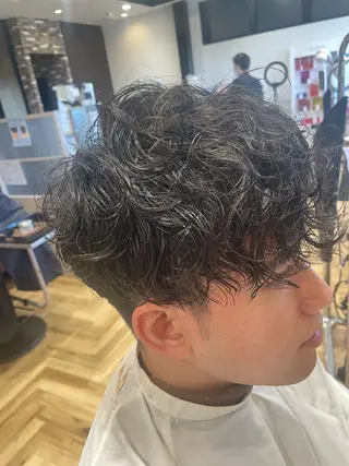 パーマ 中村 誠也のヘアスタイル