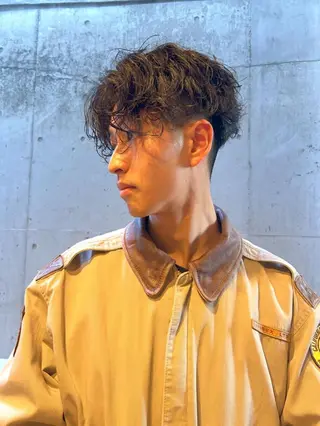 パーマ メンズ 糟谷 慈英のヘアスタイル