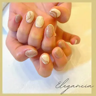 カラー ネイル Elegancia. Hiromiのネイルデザイン