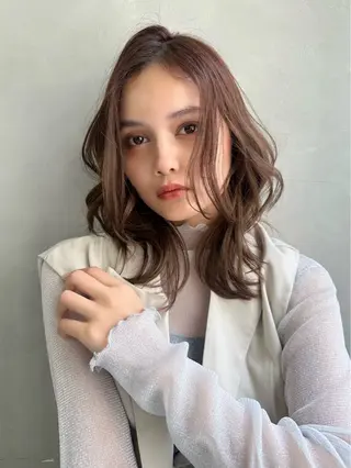 セミロング カラー ベージュ🧸🤎/ブ リーチ/あかね🕊️のヘアスタイル