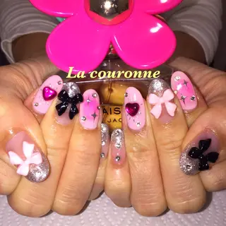 ネイル Lacouronne NATSUMIのネイルデザイン