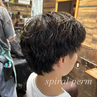 ショート パーマ メンズ ツイスパ/メンズ特化 🦋𝑺𝑶𝑵𝑬のヘアスタイル