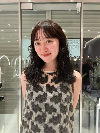 セミロング パーマ mile所属・mei 🌔 似合わせヘルシーヘアのヘアスタイル