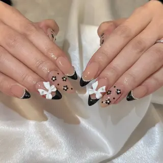 ネイル シュシュ 🎀 girly nailのネイルデザイン