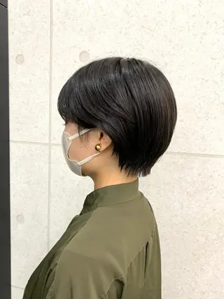 ショート レイヤー ハイトーン 暖色⭐︎KANAKOのヘアスタイル
