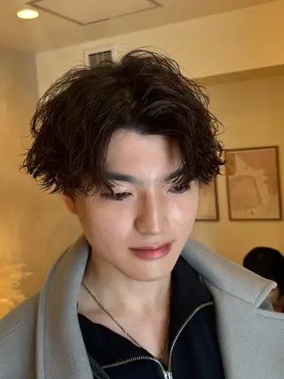 ショート パーマ メンズ パーマ職人DAIKI ツイスパ/波巻きのヘアスタイル