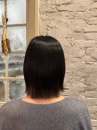 ミディアム 小村 理音のヘアスタイル