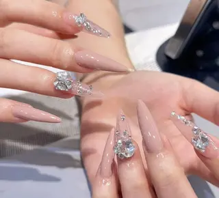 ネイル NiNa ビューティーサロン所属・Ni Naのネイルデザイン