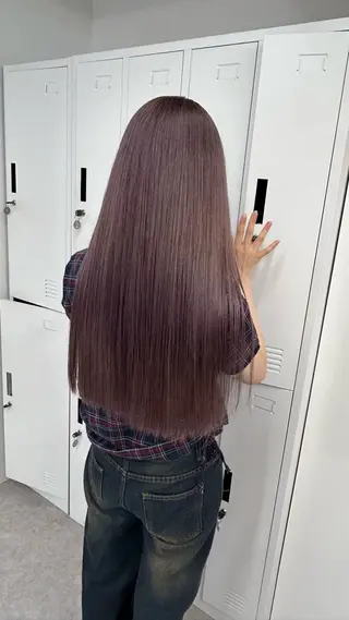 ロング カラー PELE所属・盛れる💖ミルクティ ー💍🎀yuiのヘアスタイル