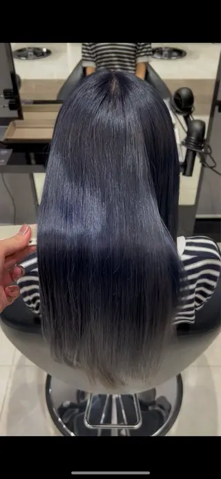 カラー 塙 英万のヘアスタイル