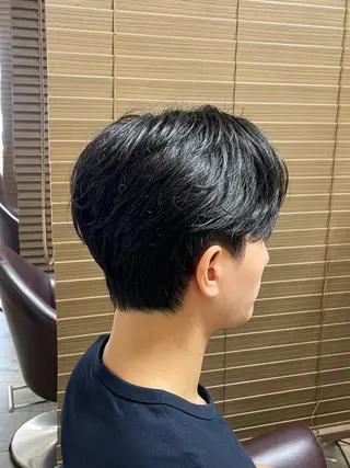 ショート パーマ メンズ 榎戸 怜真のヘアスタイル