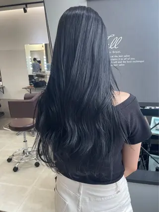 カラー AIRI layer cut hairのヘアスタイル