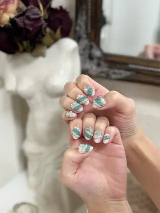 ネイル BeautySalonMIYAVI所属・浅草MIYAVI クミのネイルデザイン