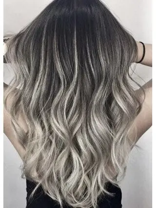 ロング カラー 大阪レミーエクステ チビ編み込みのヘアスタイル