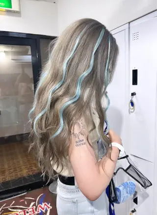 ロング カラー 🧠U-topia 西村彩🧠のヘアスタイル