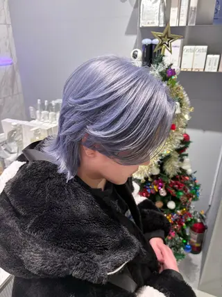 ショート カラー メンズ 菜々🫧新宿 透明感ケアブリーチのヘアスタイル