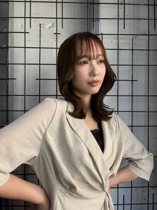 カラー AYANE 韓国ヘア /レイヤーカットのヘアスタイル