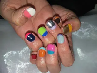 ネイル R'well所属・はばすみれ🎀ﾈｲﾙ 光ﾌｪｲｼｬﾙ ﾍｱのネイルデザイン