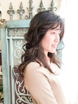 ロング カラー パーマ ヘアアレンジ 表参道Lise おおいしおりのヘアスタイル