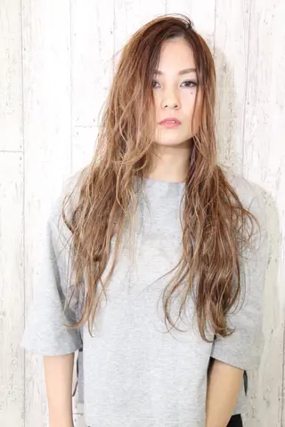 ロング カラー ケアブリーチ /髪質 改善/古橋圭史郎のヘアスタイル