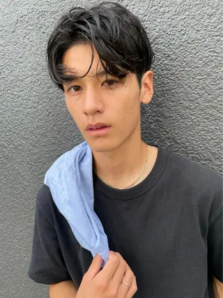 ショート yelm所属・🫒オリーブカラー ミディアムレイヤー✨のヘアスタイル