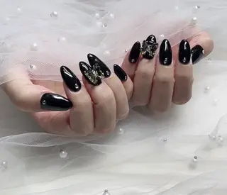 ネイル KARI ネイルサロンのネイルデザイン