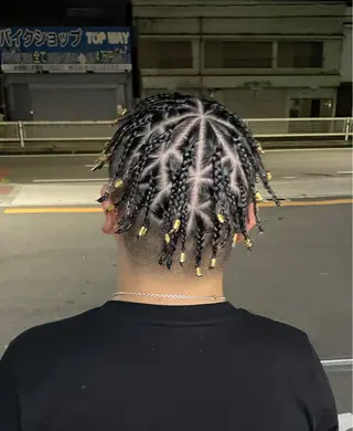 TIDEHAIR SHUKAのヘアスタイル