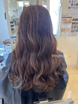 ロング カラー 友田 未来のヘアスタイル