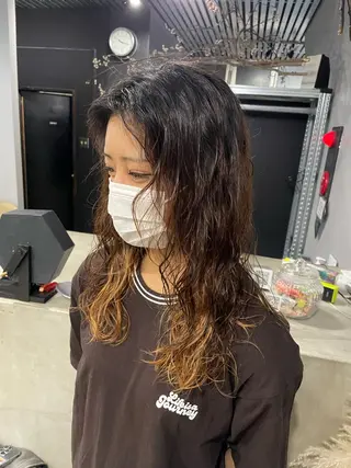 ロング 川辺 朱莉のヘアスタイル