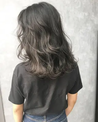 セミロング カラー レイヤーカット BLend 渋谷のヘアスタイル