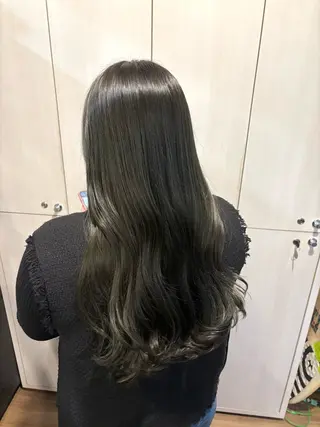 ロング カラー あべ ゆうかのヘアスタイル