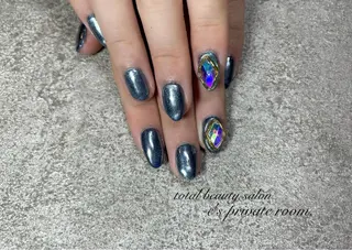 ネイル LAVISH nail salonのネイルデザイン