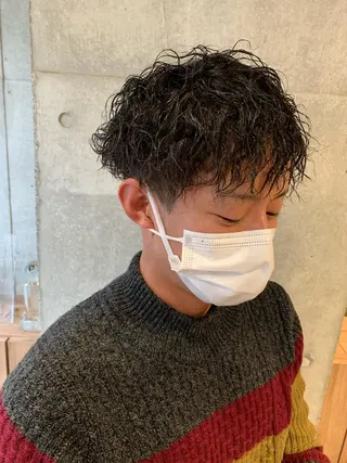 メンズ Produce with SALON VILLAGE所属・メッシュパーマ職人/ 窪田 優也/ツイスパのヘアスタイル