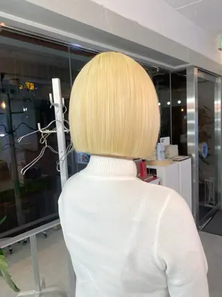 ショート カラー 🌼金髪ボブ/ハイト ーン特化 もえぴ🌼のヘアスタイル