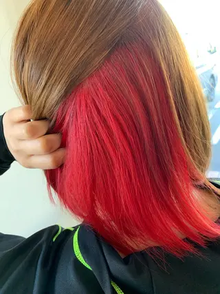 ミディアム カラー 柴田 結衣のヘアスタイル