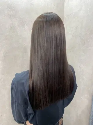 カラー 荒川 桃花のヘアスタイル