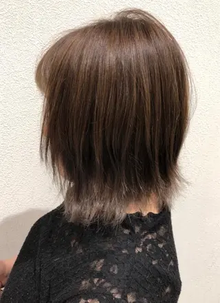 ミディアム 岸 保奈美のヘアスタイル